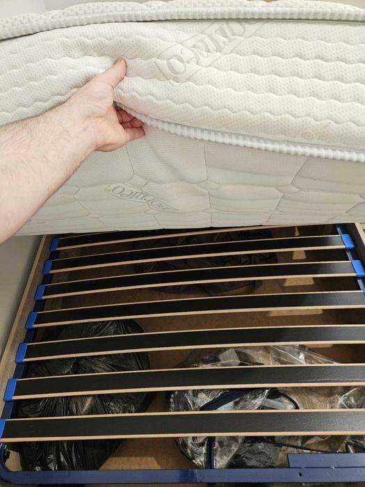 Матрак Дормео + Подматрачна рамка / Много запазени !