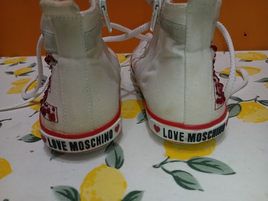 Moschino Love N 37 - 48 лв
