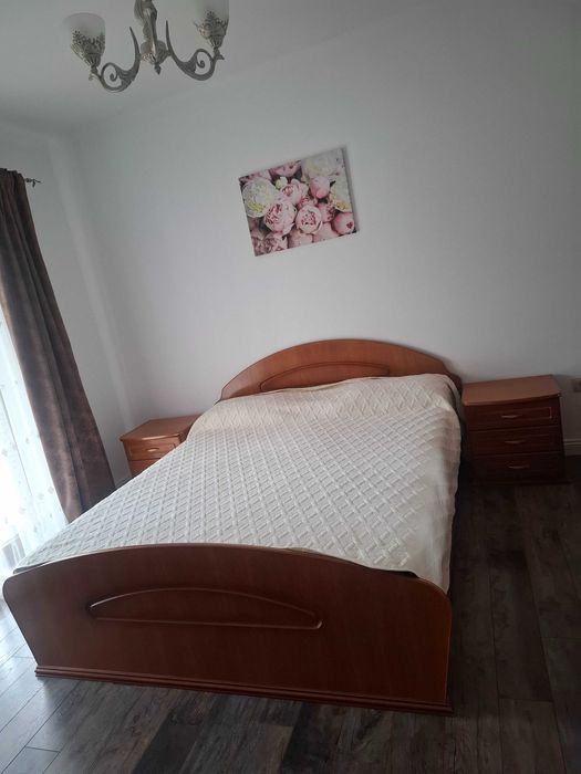 Vand dormitor din lemn