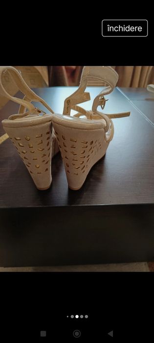 Sandale cu platforma