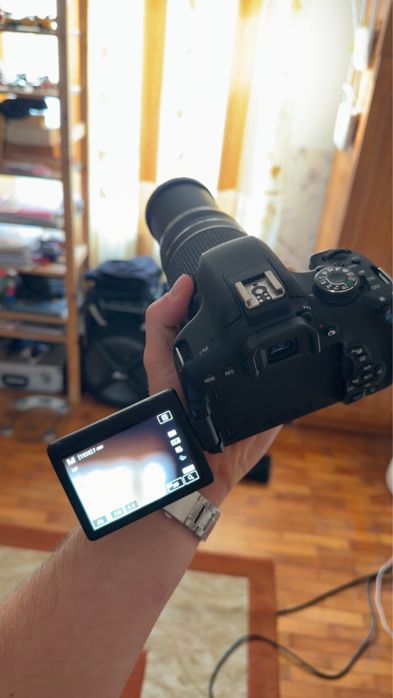 Canon EOS 750D + 3 obiective