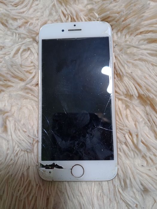 Продаю iPhone 7 без гарантии