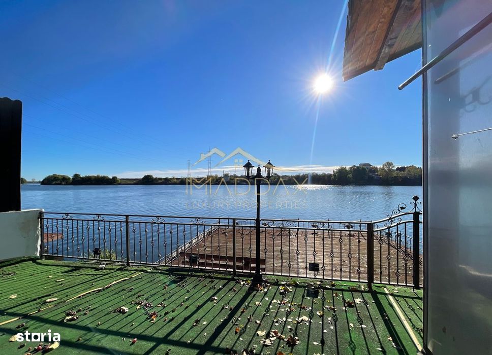 Vila 7 camere**Lake view**Ponton privat**Piscina**Teren 933 MP//Balote