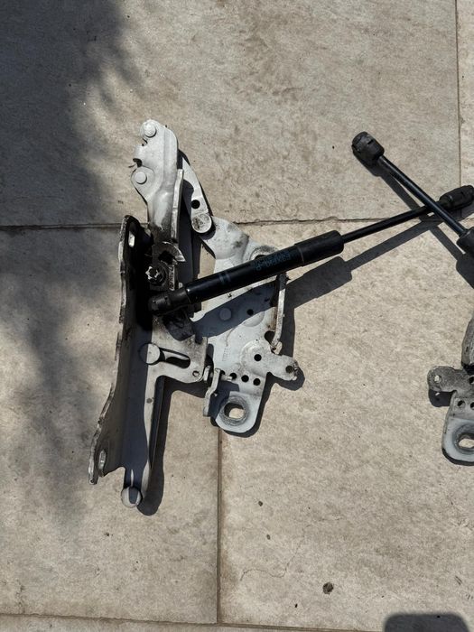 Admisie, balamale capotă, pompa motorina, pompa ABS f30