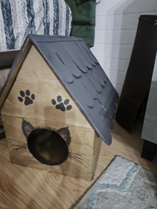 Домик для кошек новый