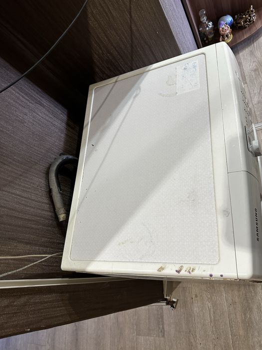 Продам стиральную машинку samsung