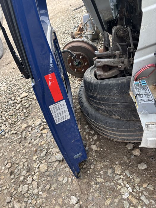 задна врата/задна лява врата за vw caddy 3