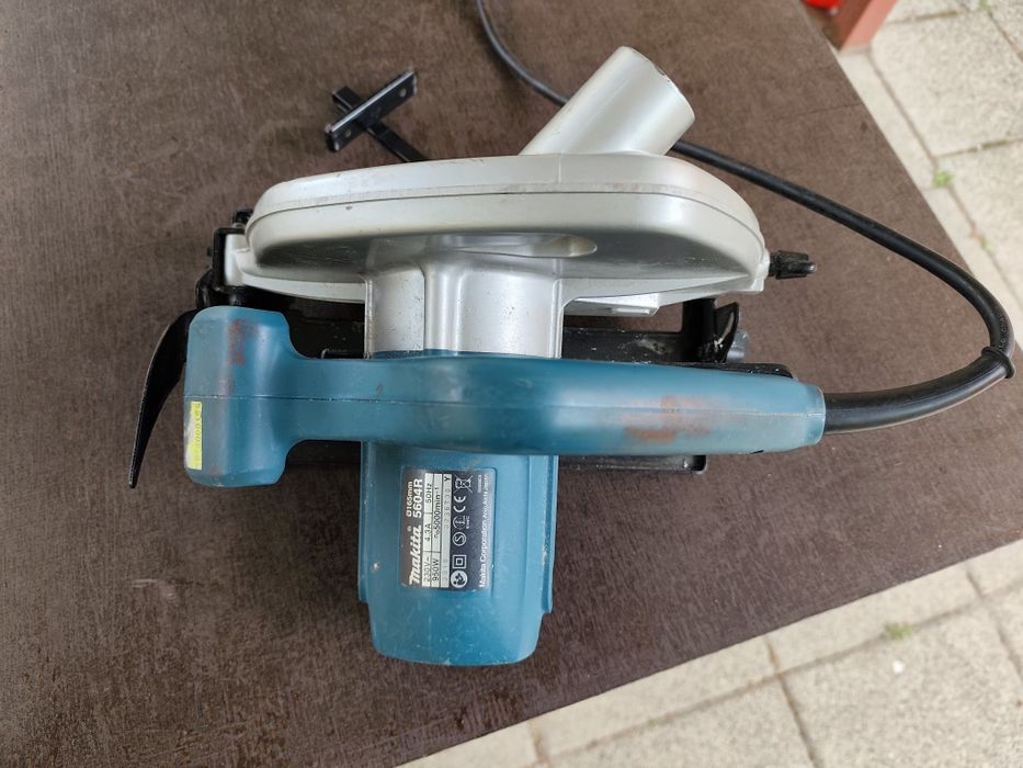 Fierăstrău circular manual Makita