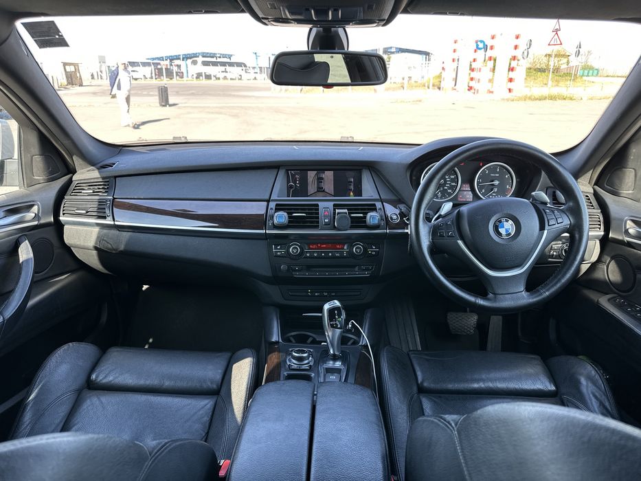 De vânzare BMW X6 2011 Motor 3.0 diesel, cutie automată 8 trepte, în perfectă stare, fără probleme.