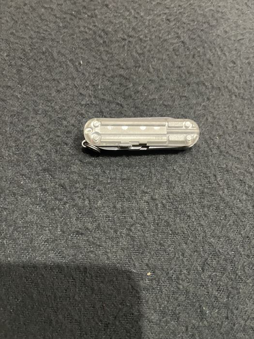 Нож Victorinox Signature Lite