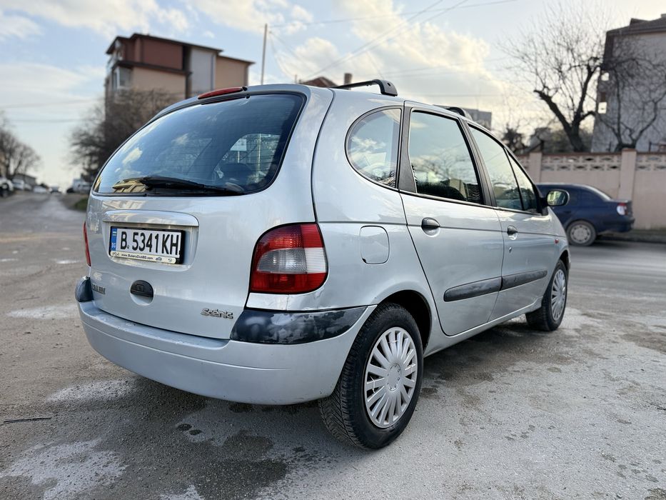Renault Scenic 1.6 Бензин Климатик 2002г Нови гуми Всичко платено