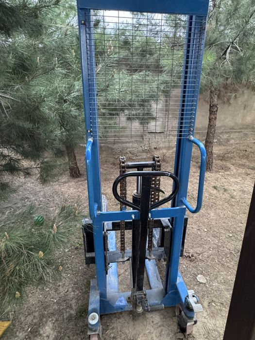 ШТАБЕЛЕР продается