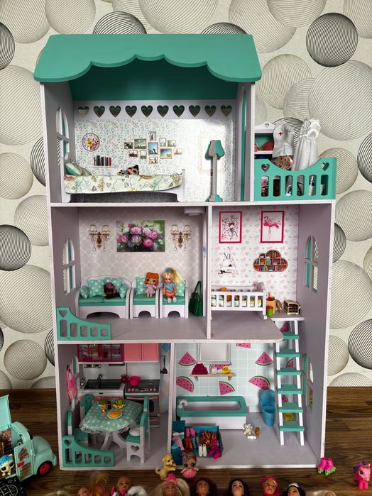 Домик для Барби, куклы Барби, мебель, одежда.