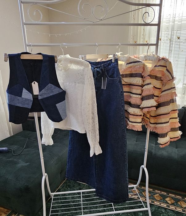 Жилетка с ресни и пайети