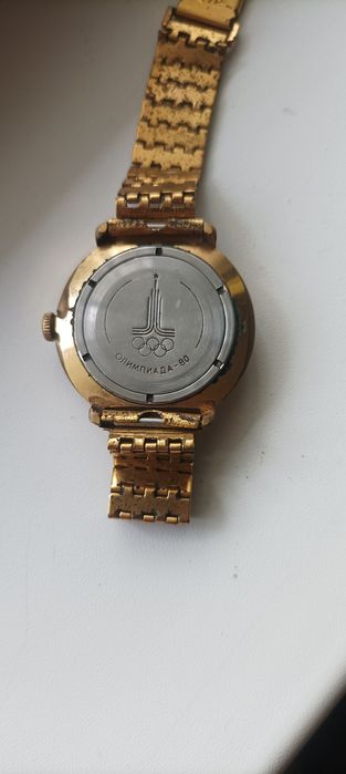 Продам раритетные механические часы