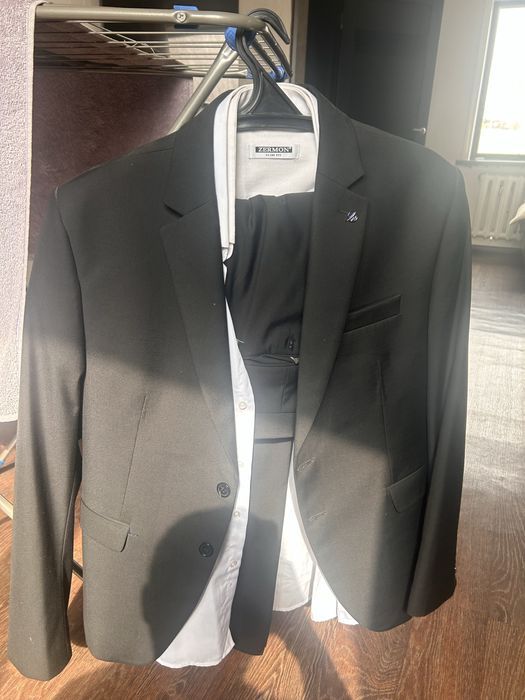 продам костюм м