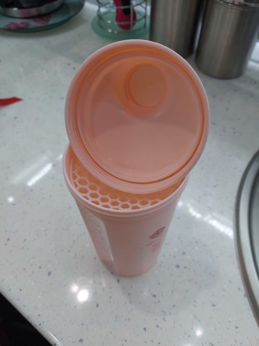 Шейкър Beast Pink Rose и 	
Спортна бутилка Sips&Dips550ml само за 5лв