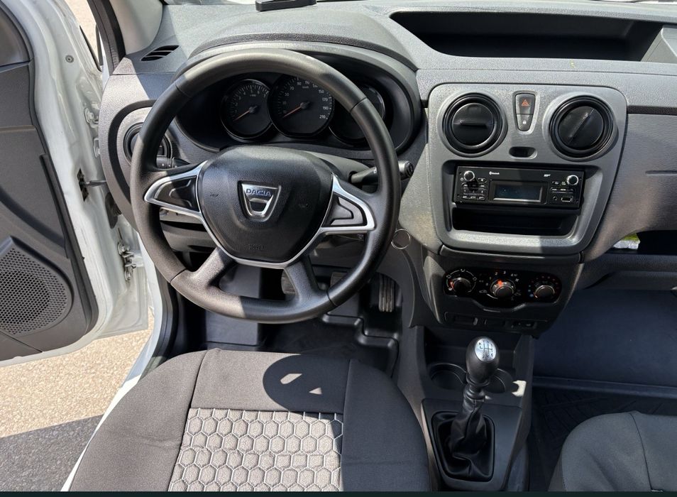 Dacia Dokker la super preț