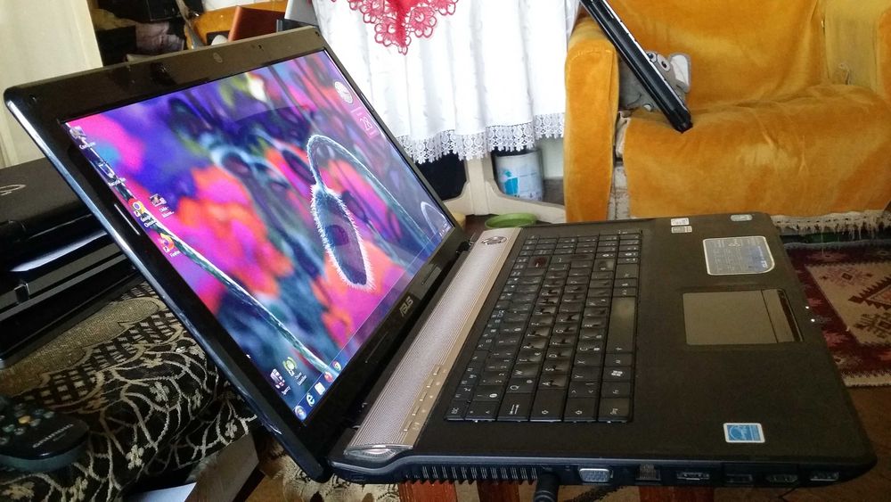 Vanzari laptop,repar sau  instalez profesional orice Windows,ieftin