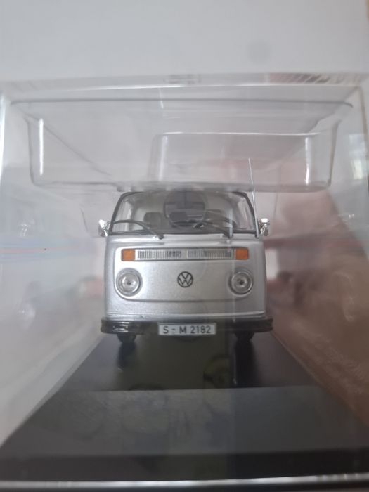 Minichamps 1:43 VW T2 Transporter Martini Racing Limited Edition – чисто нов