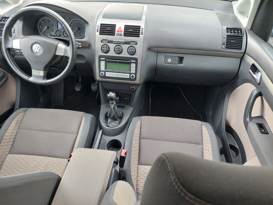VOLKSWAGEN Touran 2008 — imagine 3