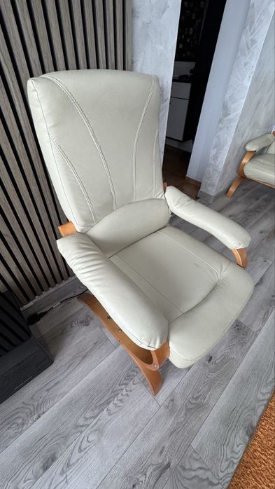 Vand 2 fotolii sufragerie