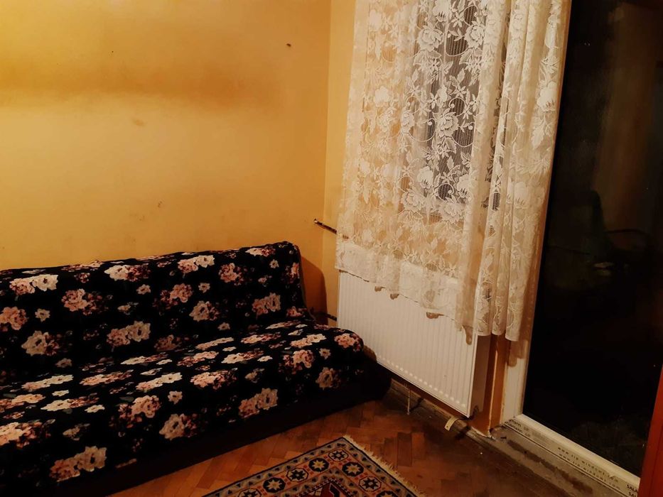 Vand apartament 2 camere Pta Dacia Et 2/4