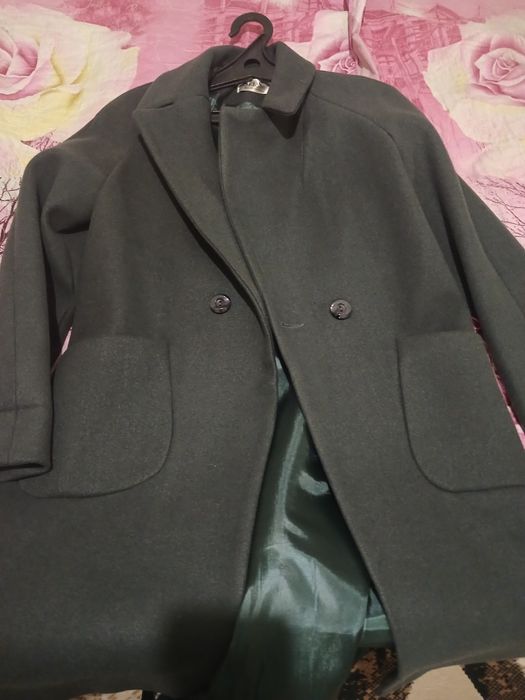 Пальто   состояние отличное на размер 44 46