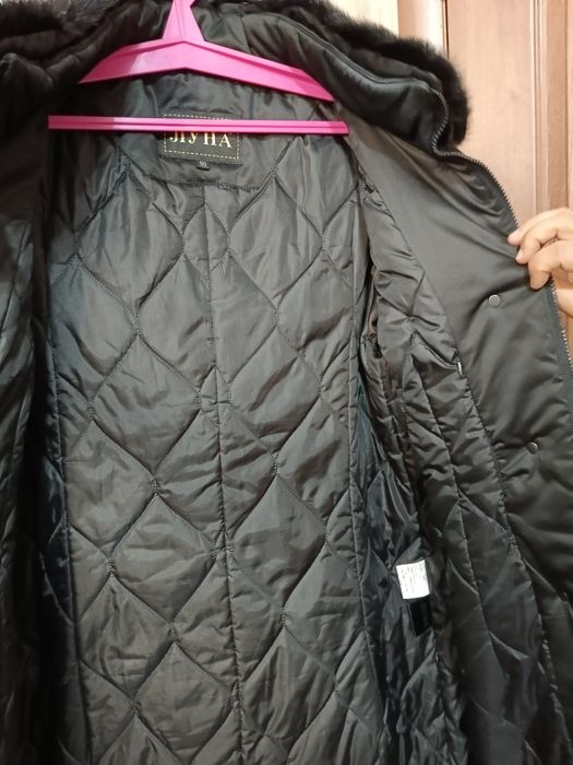 Продам пуховик с норковым воротником