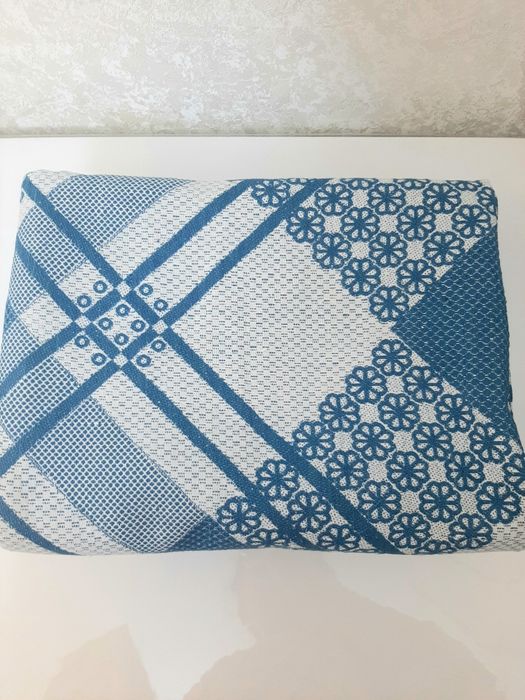 Продам покрывала 2 шт!