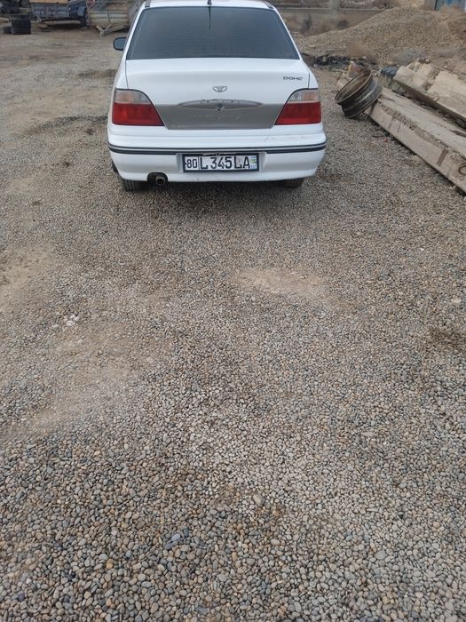 Holati yaxshi yurib turgan mashina