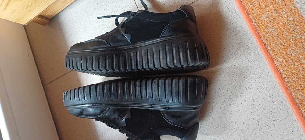 Дамски мратонки