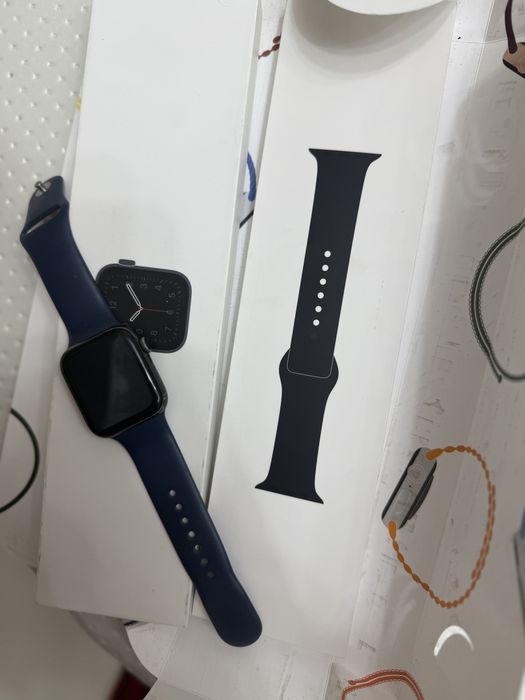 Apple watch se продам