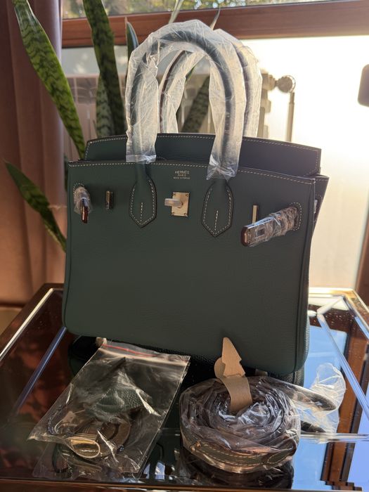 Geantă Hermès Birkin albastră – nouă, model elegant