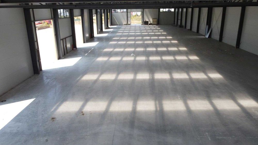 inchiriez hala 300 m2