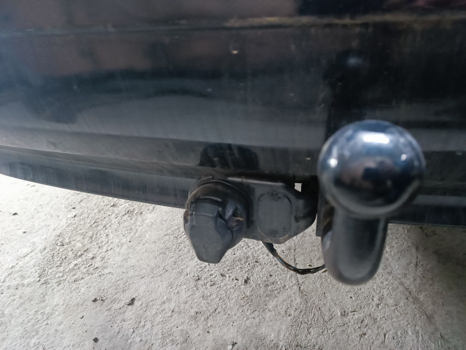 Фаркоп Тойота карина е