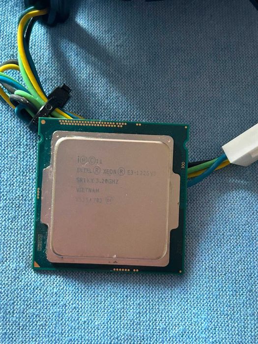 Процесор Intel Xeon E3-1225v3 + оригинално охлаждане Intel
