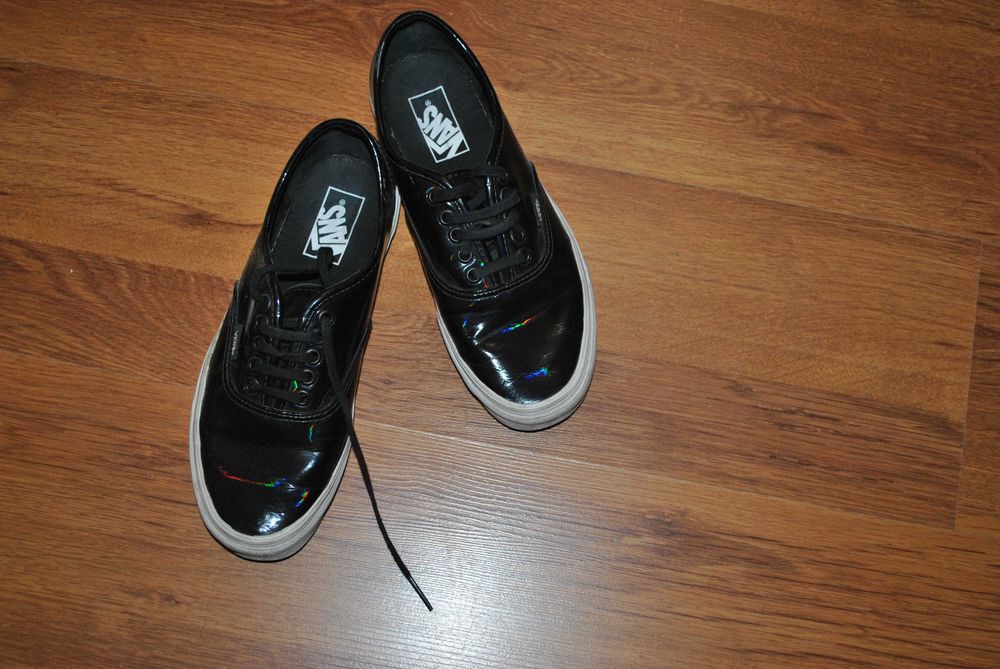 Кожени ботуши и други обувки