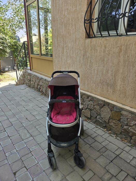 Продам детскую коляску Chicco