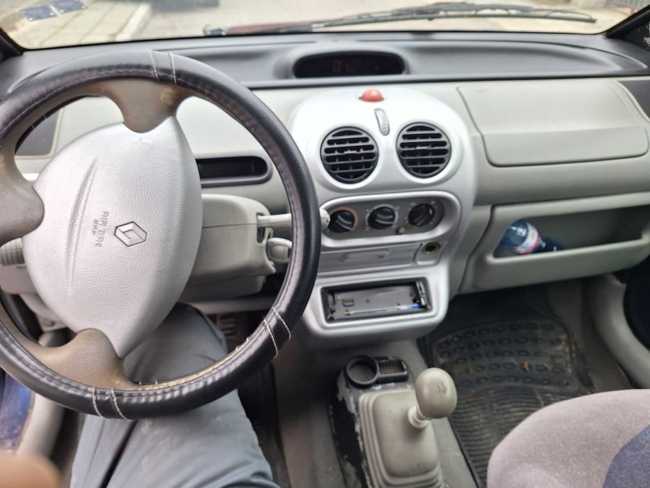 Продавам автомобил