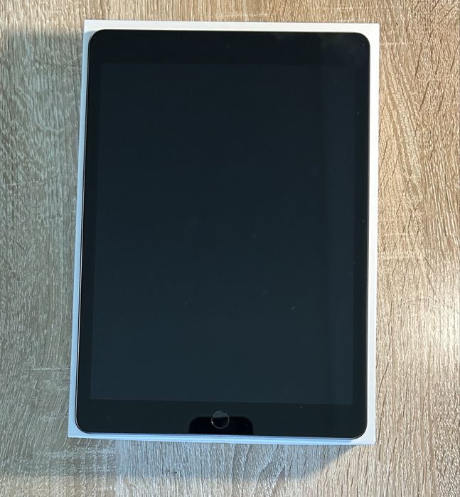 se vinde Ipad gen 9