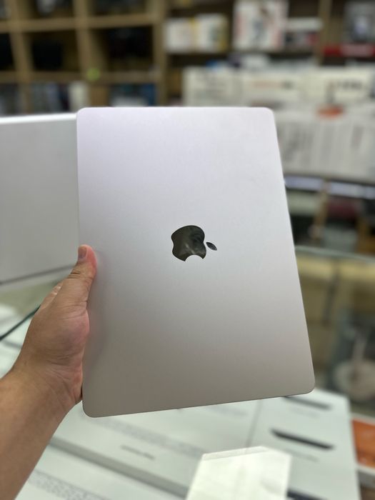 MacBook Air 13 M4 16/256  17 цикл б/у