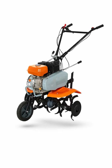 Motosapa pe benzina Wolfson Imperio, cu o putere de 8CP .