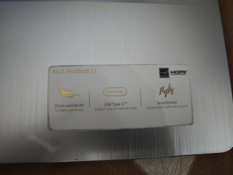 Asus vivobook 17