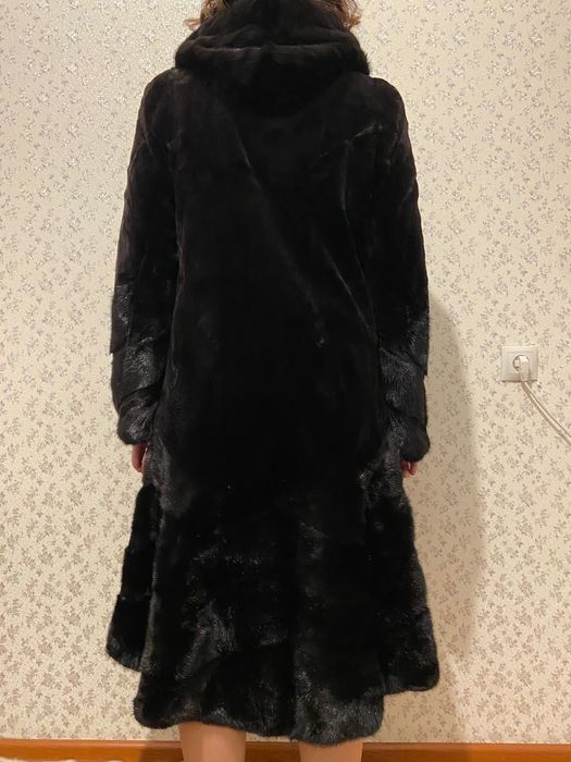 Продам Норковую шубу