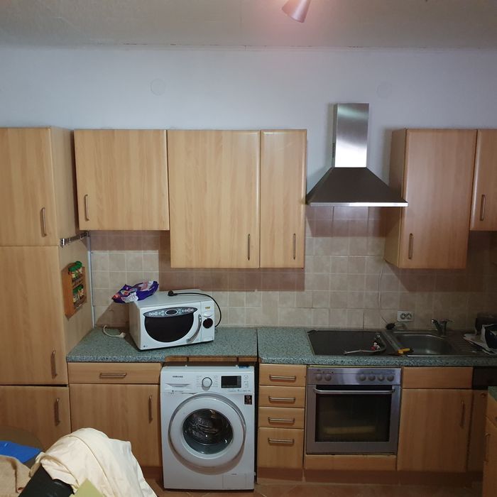 Mobilă pentru bucătărie utilată