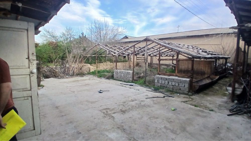 Sirdaryo shahar Shirin MFY da 5.50 sothli uchaska sotiladi