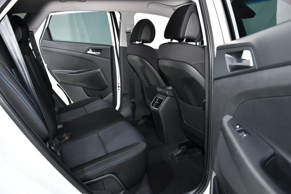 Hyundai Tucson Camera Marsalier, Key Less Entry-Go,Line-Side Assist,Navigatie Mare
