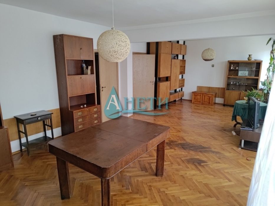 Дава се под наем Тристаен апартамент в София, Гео Милев - 120 кв.м за 800 € - Снимка #1