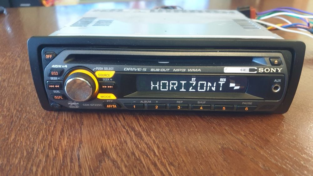Авто радио плеър музика за кола Сони Sony CD MP-3 AUX
